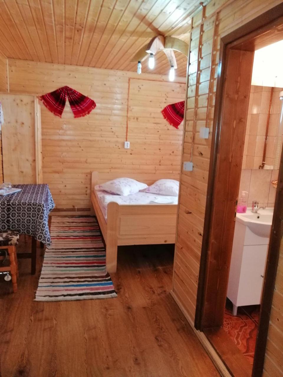 Cabana Ghetari ภายนอก รูปภาพ