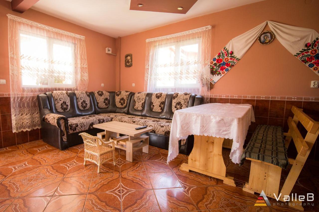 Cabana Ghetari ภายนอก รูปภาพ